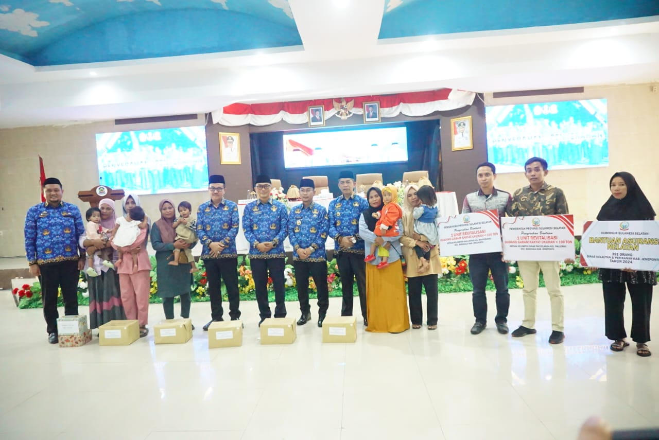 Kukuhkan Pengurus Korpri Jeneponto, PJ Gubernur Sulsel Juga Berikan Sejumlah Bantuan