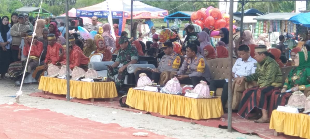 Kemeriahan Tradisi Jene’ Jene’ Sappara Dipantai Tobbereka Borongtala