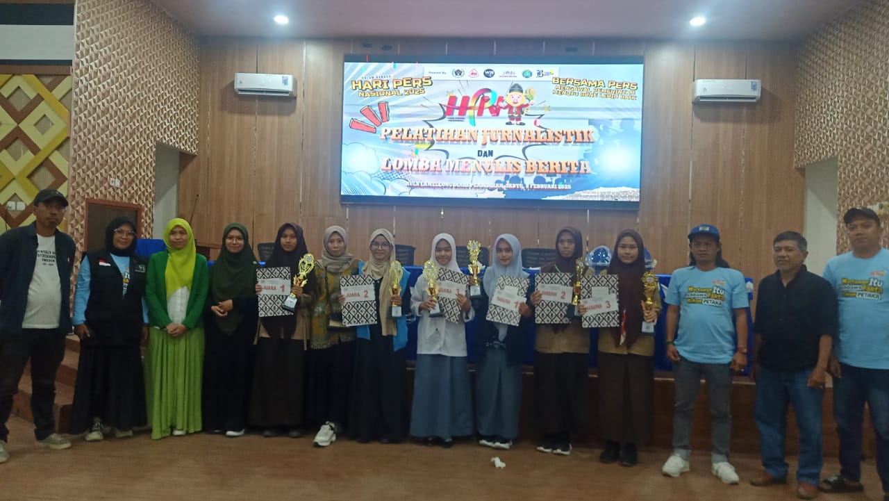 SMA Negeri 9 Bone Raih Juara Harapan 3 Lomba Menulis Berita