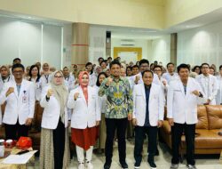 FKG Unhas Sambut Mahasiswa Baru Spesialis, Magister dan Doktor Semester Genap Tahun Ajaran 2024/2025 FKG Unhas Sambut Mahasiswa Baru Spesialis, Magister dan Doktor Semester Genap Tahun Ajaran 2024/2025