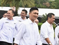 Meski Diguyur Hujan, Pasangan Uji-Sah Antusias Ikuti Gladi Bersih