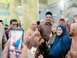 Safari Ramadan, Bupati Bantaeng Uji Nurdin Berikan Bantuan