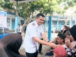 Bupati Bantaeng Uji Nurdin Serahkan Bantuan Kepada 78 Penerima Manfaat
