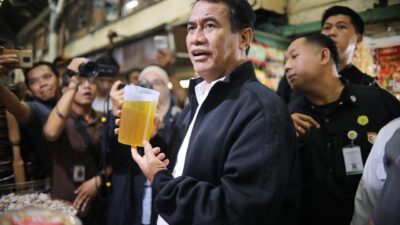 Breaking News: Sidak di Pasar Gede Solo, Mentan Amran Temukan MINYAKITA Masih Belum Sesuai Takaran