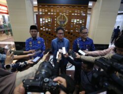 OJK Sebut Kinerja Sektor Jasa Keuangan di Sulsel Tetap Stabil dan Bertumbuh OJK Sebut Kinerja Sektor Jasa Keuangan di Sulsel Tetap Stabil dan Bertumbuh
