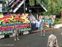 Jelang Pelantikan Paris- Islam, Karangan Bunga Ucapan Selamat Hiasi Pelataran Kantor Gubernur Sulsel