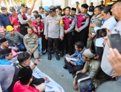 Duduk Bersama Demonstrasi, Bupati Bantaeng Uji Nurdin Jelaskan Penyebab PHK di KIBA
