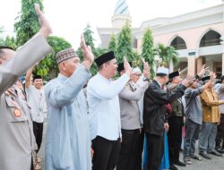 Lepas Jamaah Calon Haji, Bupati Bantaeng Uji Nurdin Minta Nama Daerah Terjaga