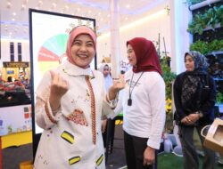 Dukung UMKM dan Budaya Lokal, Aliyah Mustika Ilham Kunjungi Booth Makassar di APEKSI