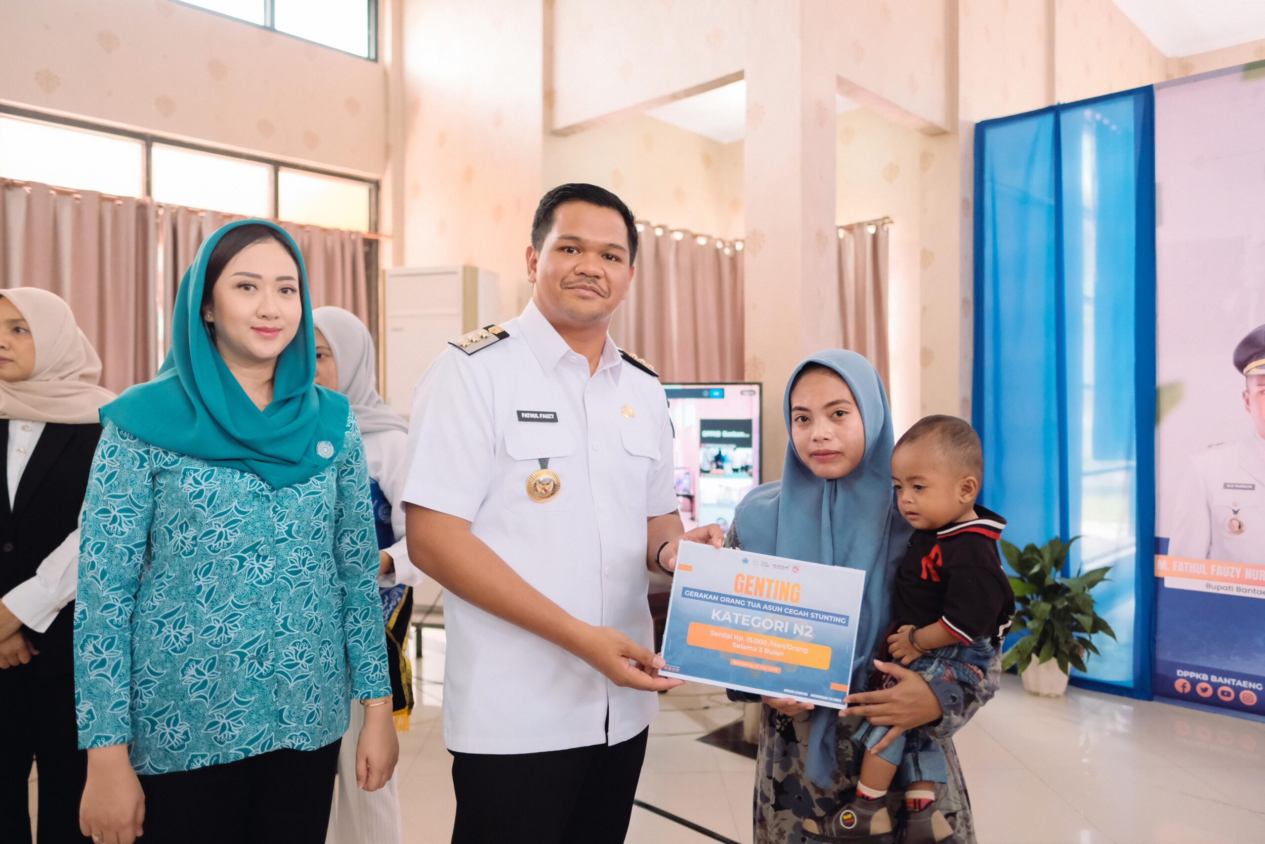 Bupati Bantaeng Uji Nurdin Terima Bantuan Rp 3 Miliar Dari Menteri Kependudukan