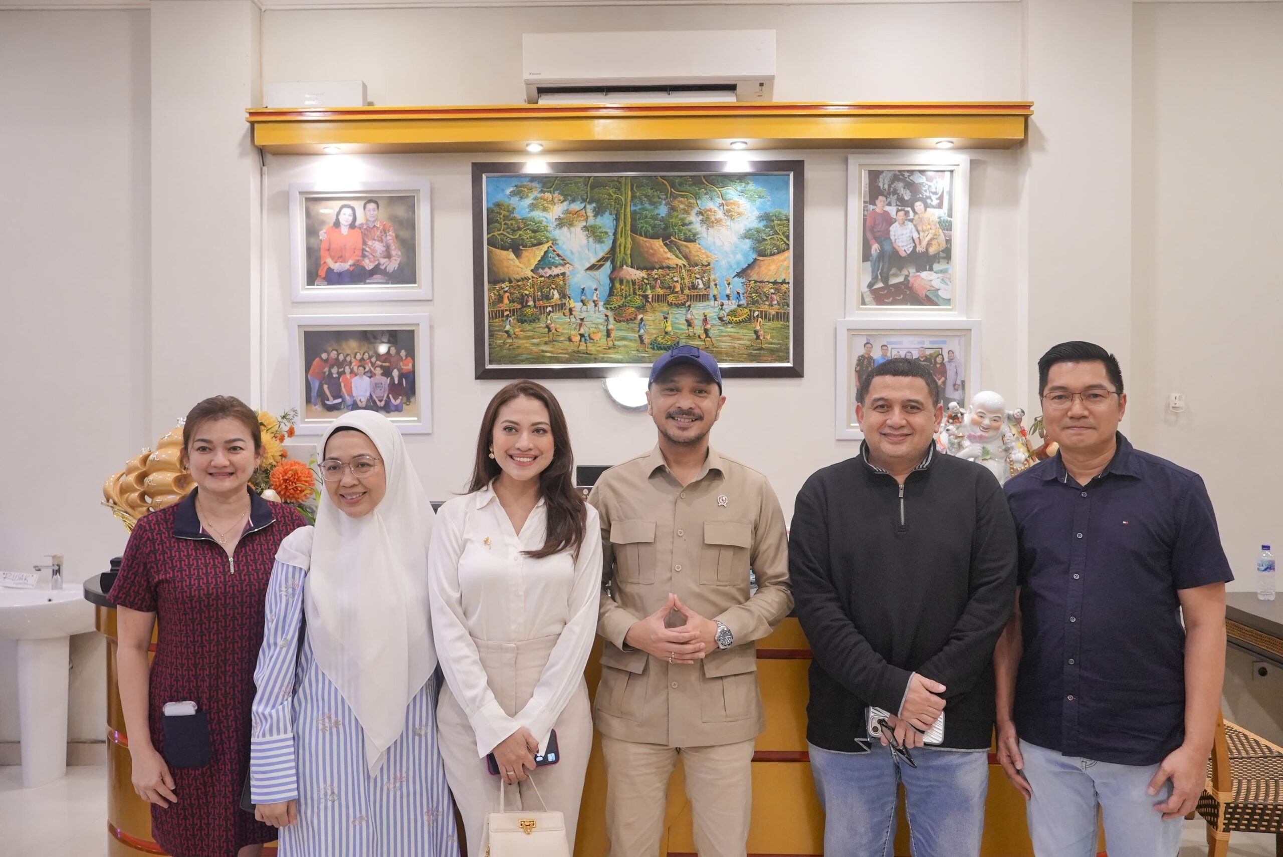 Wali Kota Munafri Bahas Pengembangan Budaya Bersama Wamen Kebudayaan