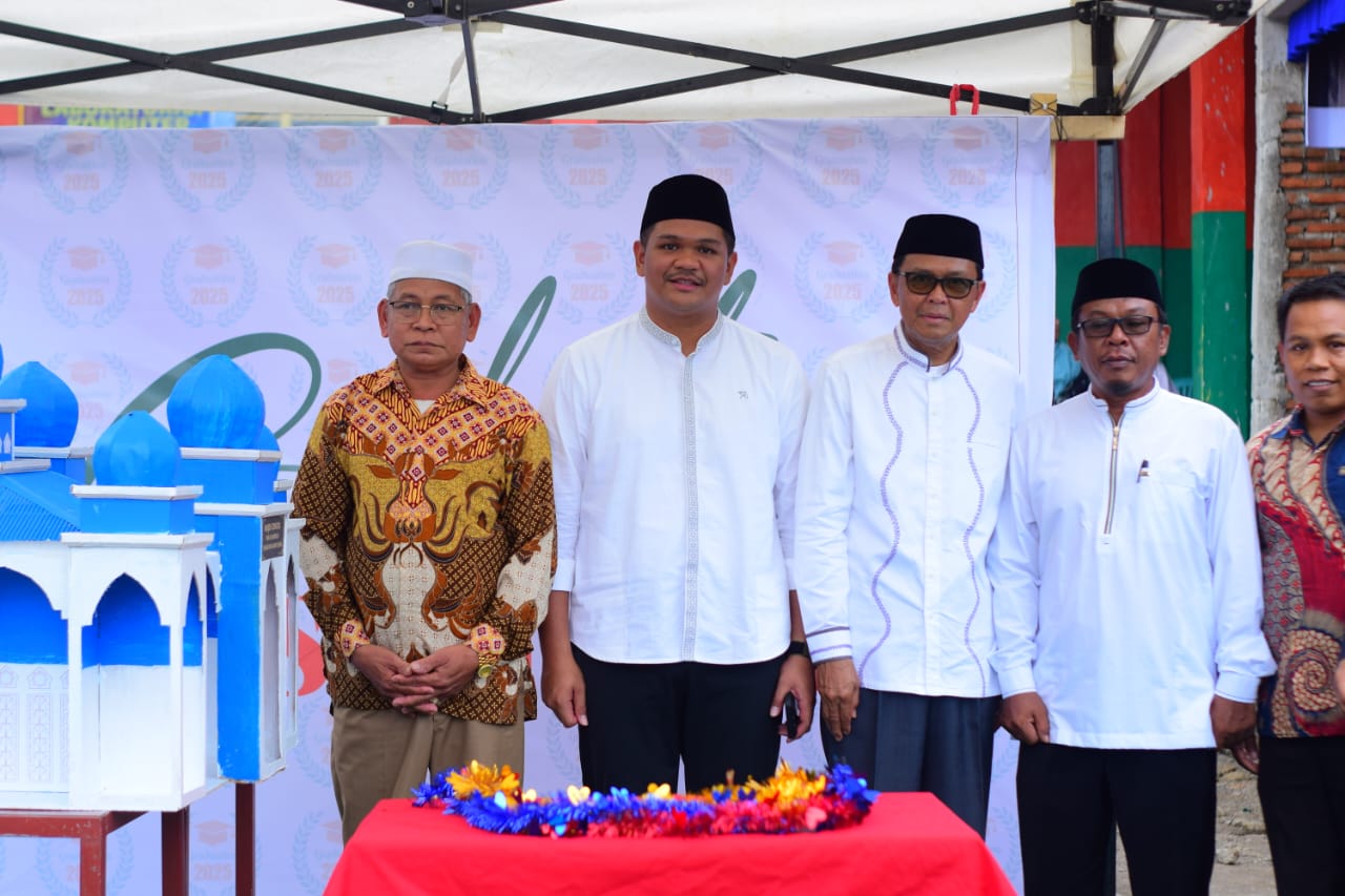 Bupati Bantaeng Uji Nurdin Hadiri Penamatan Madrasah Al-Mansur Biangloe