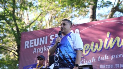 Munafri Hadiri dan Lepas Peserta Jalan Sehat Senam & Baksos IKA SMADA 88