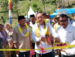Hamka B. Kady Bersama Islam Iskandar Resmikan Jembatan Gantung di Jeneponto