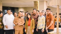 Bersama Menteri Komunikasi, Bupati  Uji Nurdin Hadiri HIPMI Sulsel X MVT Connet 2025