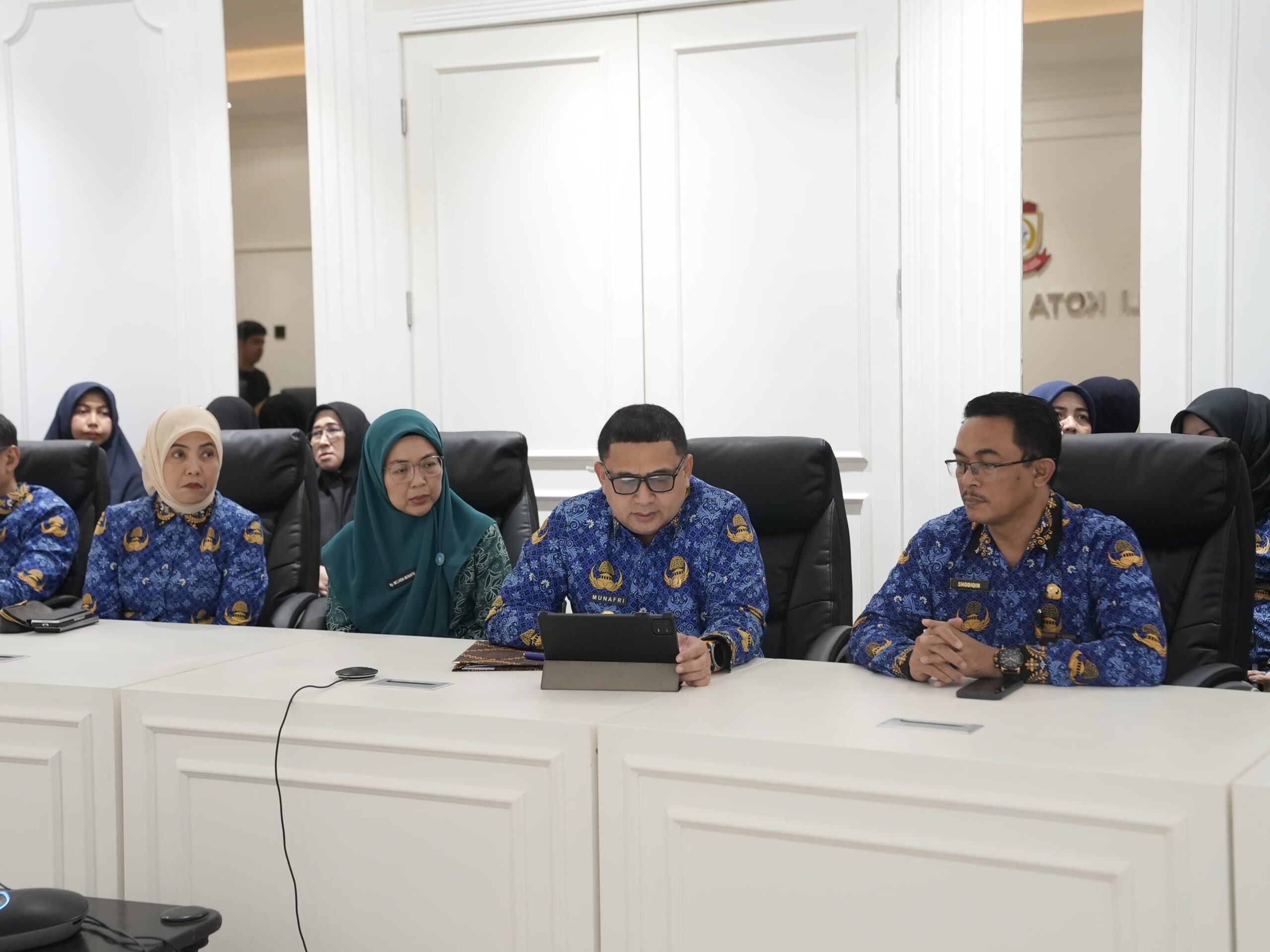 Bersama Wawali dan Ketua PKK, Munafri Tegaskan Komitmen Pemkot Wujudkan Keluarga Berkualitas