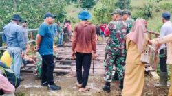 Karang Taruna Kelara Bersama Masyarakat TNI-Polri Bergotong Royong Bersihkan Jalan