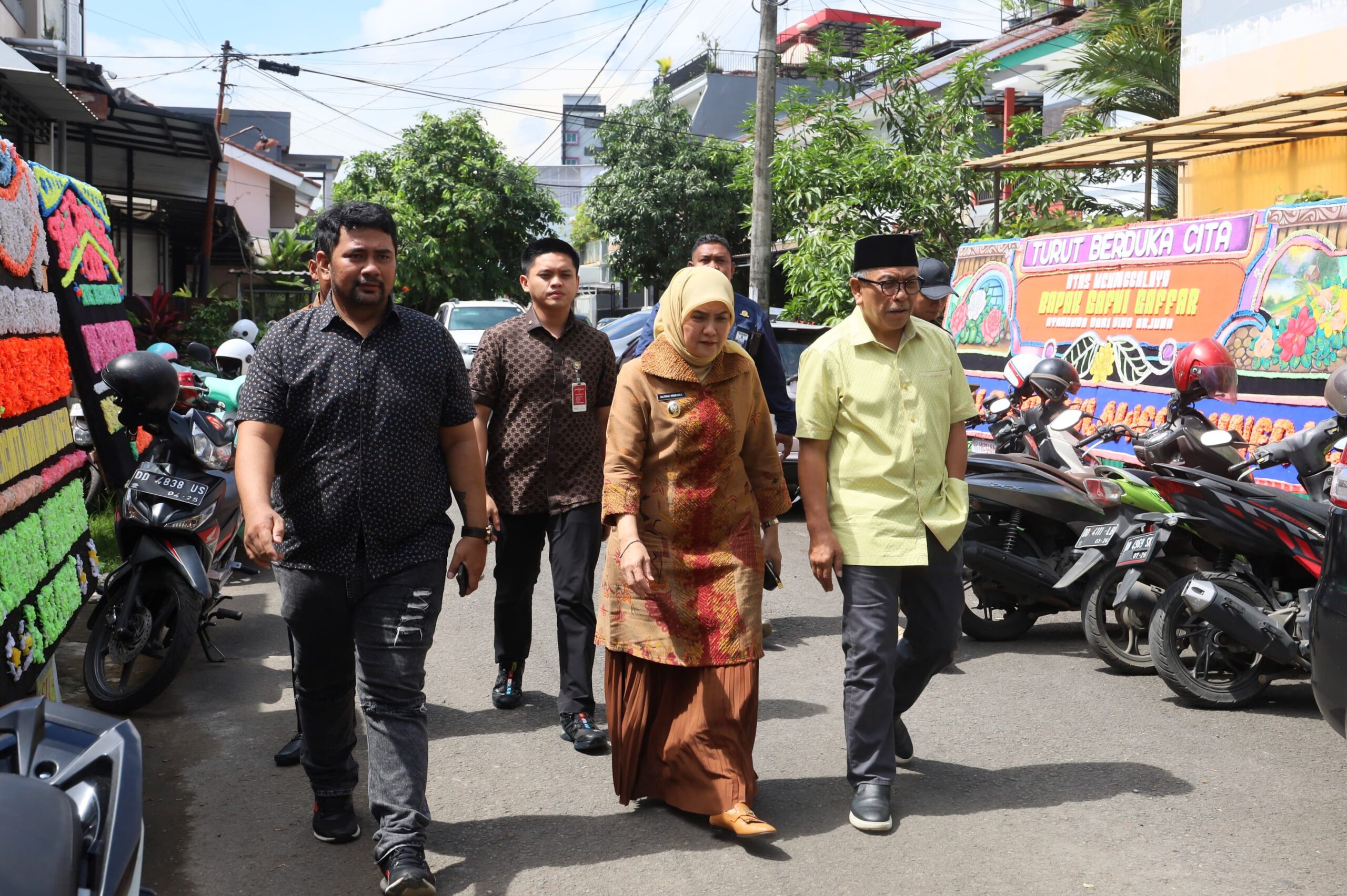 Aliyah Mustika Ilham Melayat ke Rumah Duka Almarhum Gafni Gaffar