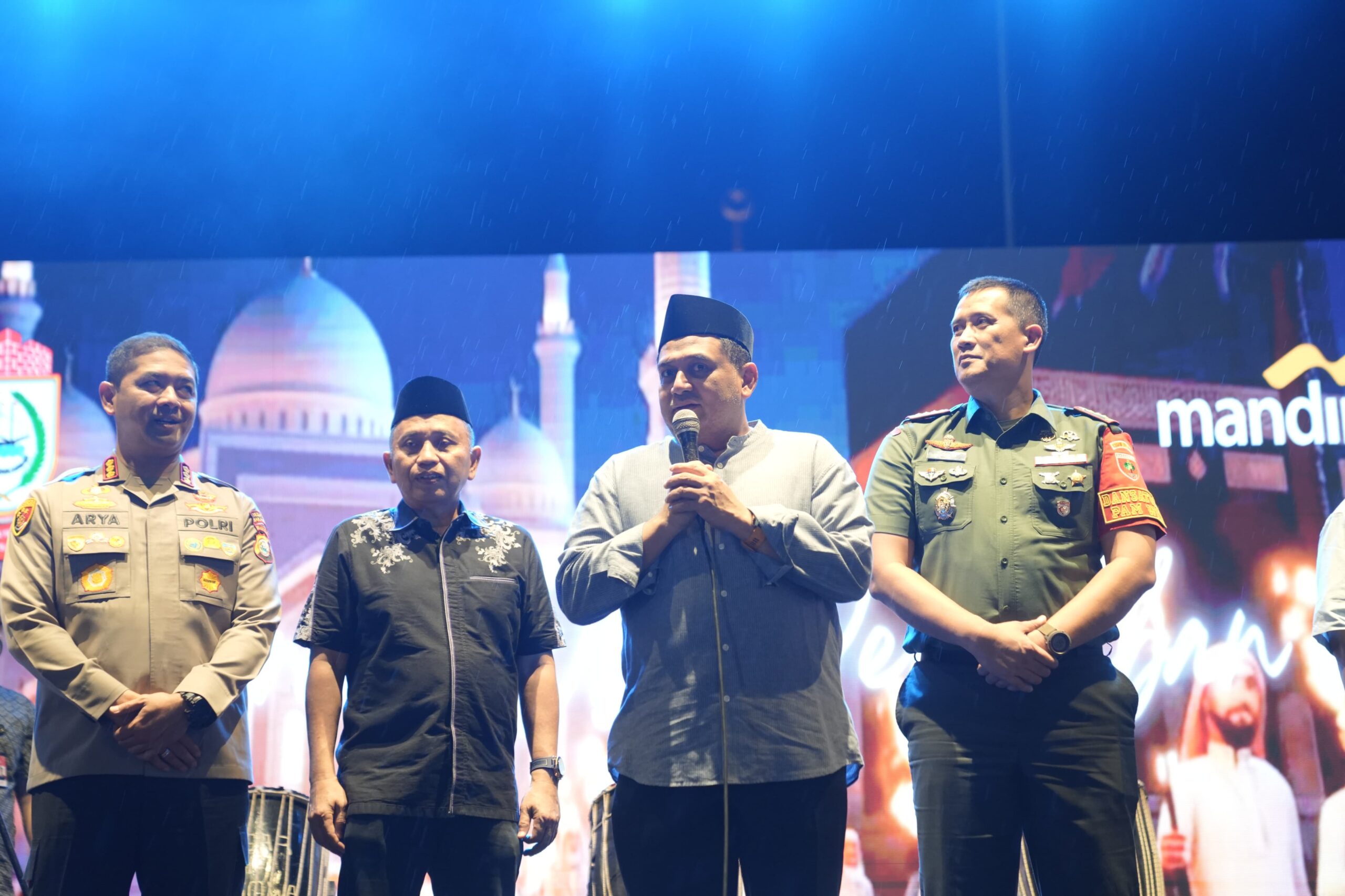 Pawai Obor Muharram, Wali Kota Munafri Ajak Warga Rayakan Hijrah dengan Semangat Baru
