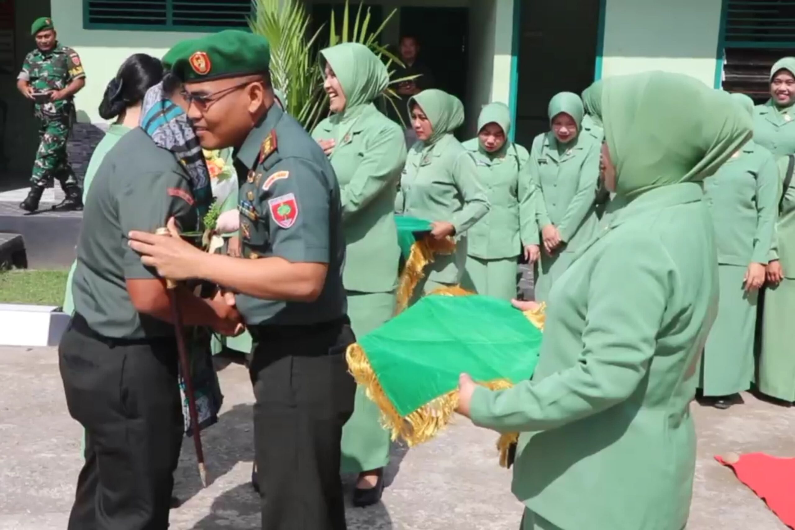 Sertijab Sambut Nuansa Kekeluargaan Komandan Kodim 1425/ Jeneponto Baru