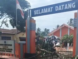 Kisruh Desa Pattallassang Memuncak: Kantor Desa Diblokir, 74 Perangkat Diberhentikan Kisruh Desa Pattallassang Memuncak: Kantor Desa Diblokir, 74 Perangkat Diberhentikan
