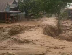 Banjir Terjang Rumah Warga Tepi Sungai di Jeneponto, Lima Rumah Rusak