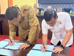 Pemkab Bantaeng Bersama Kejari Bantaeng Tandatangani MoU Pemkab Bantaeng Bersama Kejari Bantaeng Tandatangani MoU