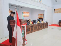 Sekda Abdul Wahab Sampaikan Jawaban Eksekutif atas Pandangan Fraksi DPRD Bantaeng