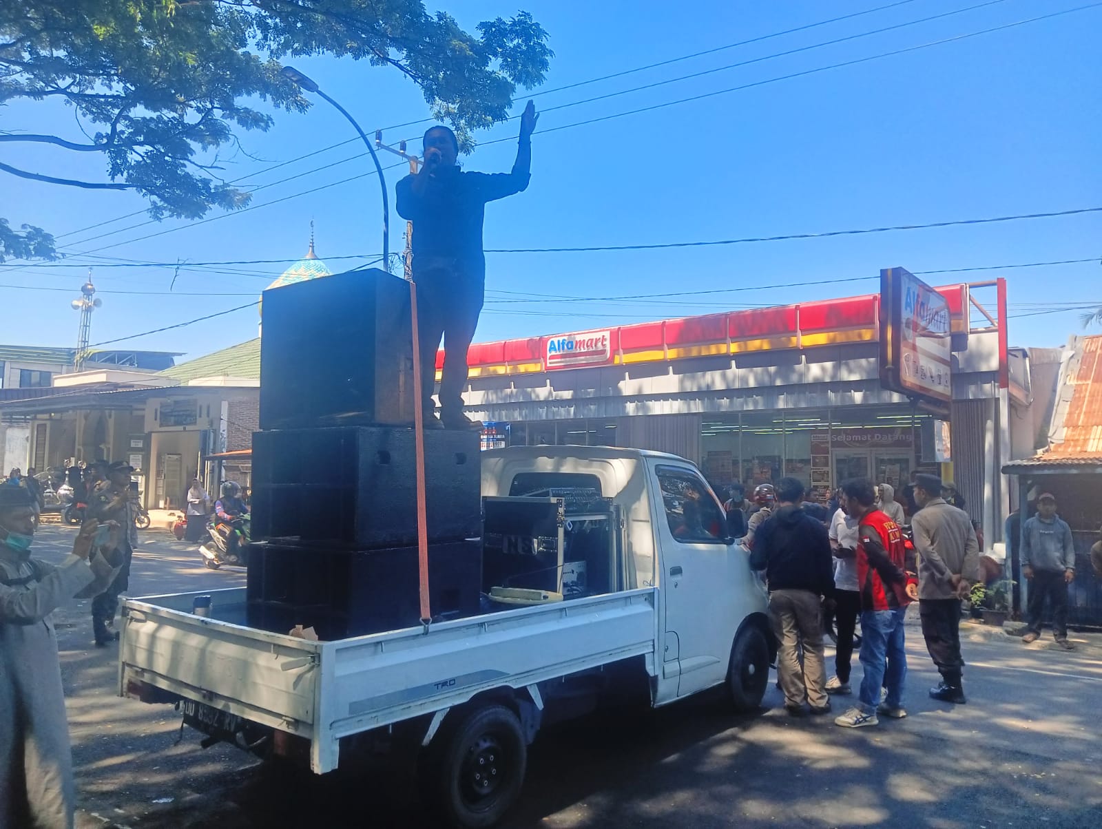 Demo Ratusan Buruh di DPRD Bantaeng, Tuntut Pembentukan Pansus Dugaan Pelanggaran Ketenagakerjaan