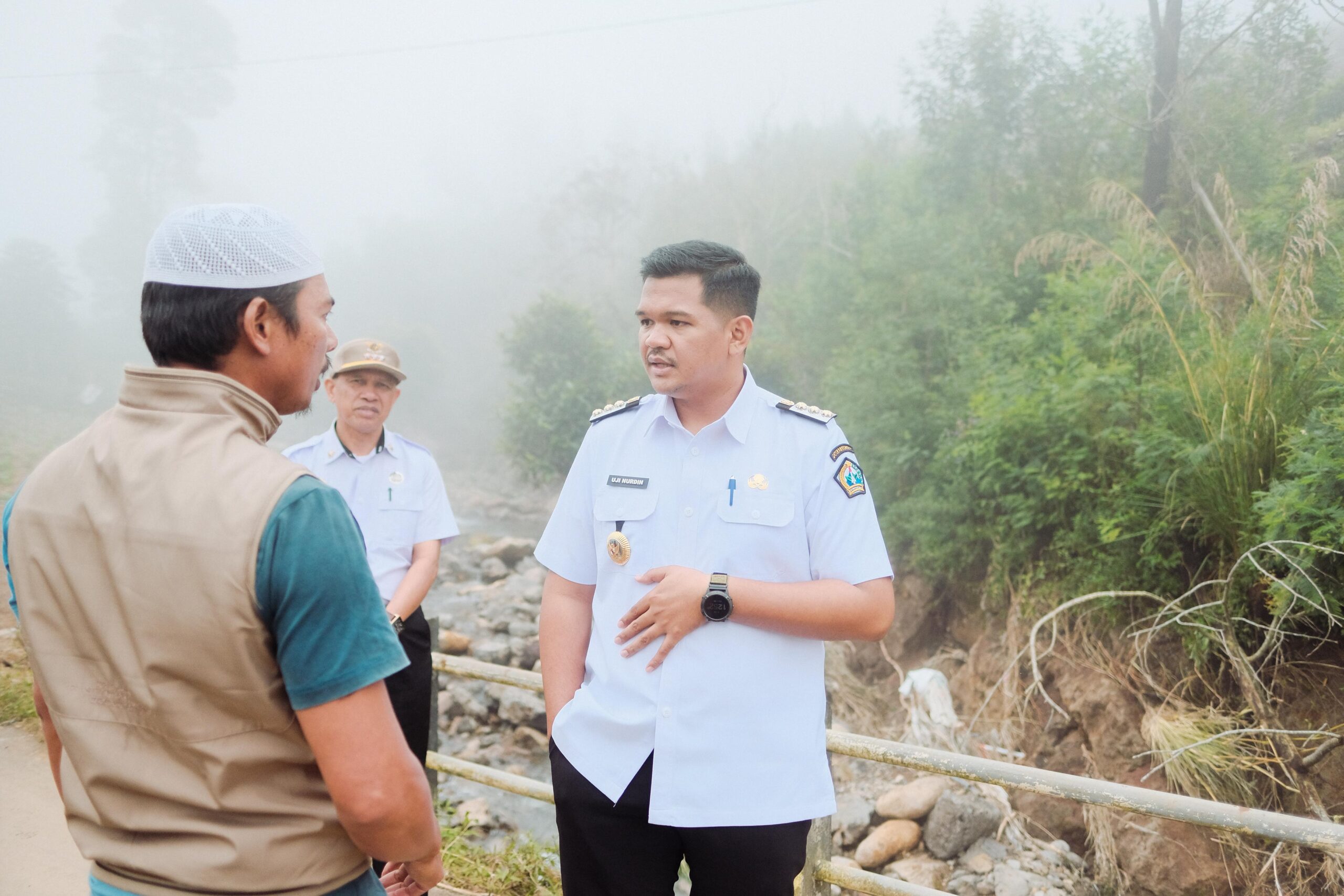 Bupati Lakukan Peninjauan Langsung Lokasi Longsor di Uluere Bonto Lojong
