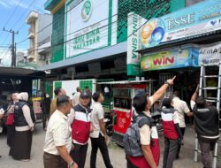 Tegakkan Aturan, Bapenda Makassar Bongkar Titik Reklame Tak Berizin