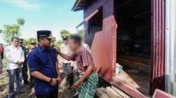 Gubernur Sulsel Serahkan Bantuan Bedah Rumah Warga Kurang Mampu di Barru