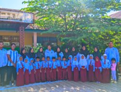 Pengawas Madrasah Apresiasi Semangat Murid Baru Kelas 1 MI Arrahman Pajekko