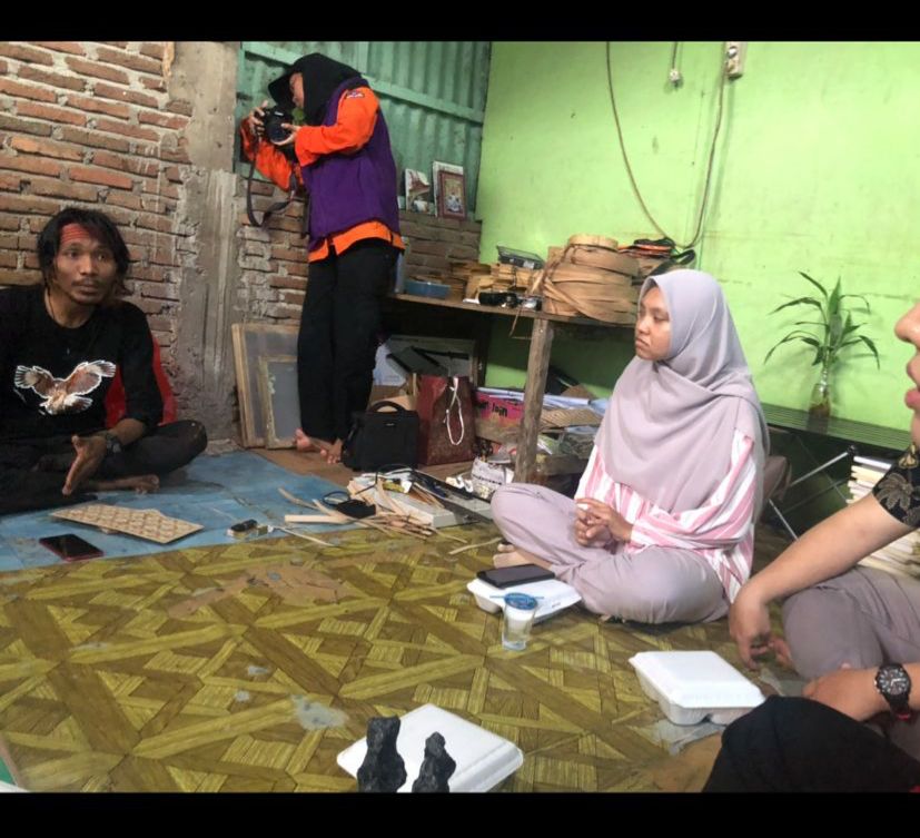 Semangat Anak Muda Maros Bangkitkan Industri KreatifI nklusif Lewat Daun Lontar dan Limbah Kertas