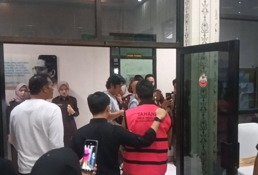 BREAKING NEWS: Terseret Korupsi Dana Desa, AZ Ditetapkan Tersangka Kejari Bantaeng