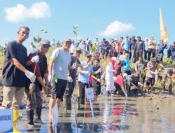 Bupati Bantaeng Apresiasi KKN Unhas dalam Program Pengabdian Penanaman 5.000 Bibit Mangrove