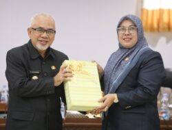 Wabup Bantaeng Serahkan Rancangan Perubahan KUA – PPAS Tahun Anggaran 2025