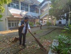 Peduli Kebersihan, Disdik Sulsel ‘Sulap’ WFA Menjadi Kerja Bakti