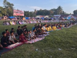 Kebersamaan di Senja Hari: Peserta Perkemahan Pramuka Barebbo