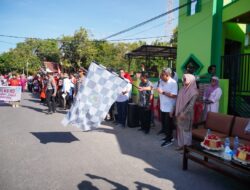 Bupati Paris Yasir Lepas Ratusan Peserta Gerak Jalan Indah pada HUT ke 80 RI Tingkat Kabupaten 