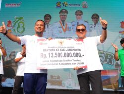 Andi Sudirman Sulaiman Serahkan Bantuan Rp13,5 M untuk Infrastruktur dan UMKM di Jeneponto