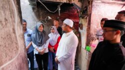 Gubernur Andi Sudirman Temui Korban Kebakaran Jalan Baji Dakka, Santunan Diserahkan Langsung