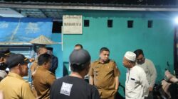 Cegah Gangguan Kamtibmas, Appi Tinjau Poskamling Bersama Satlinmas
