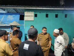 Cegah Gangguan Kamtibmas, Appi Tinjau Poskamling Bersama Satlinmas