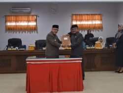 Setujui APBD Perubahan 2025, Ketua DPRD Bantaeng Tutup Paripurna