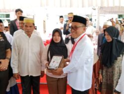 Warga Jeneponto Merasa Bahagia Dapatkan Bakul Maulid Akbar, Bakul Raih Rekok MURI