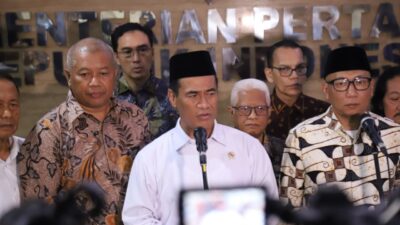 Potensi Rugikan Petani Miliyaran, Mentan Amran Cabut Izin Ribuan Kios Pupuk Subsidi Nakal