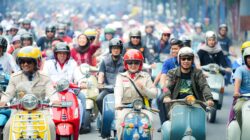 Gubernur dan Wagub Sulsel Kompak Naik Vespa, Tanam Tabebuya Sepanjang CPI”