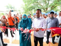Ketua TP PKK Sulsel Dampingi Gubernur Resmikan Aula Sipakatau dan Ruang Kelas