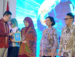 Jejak Panjang di Komisi IX, Aliyah Mustika Ilham Terima Apresiasi BPOM RI